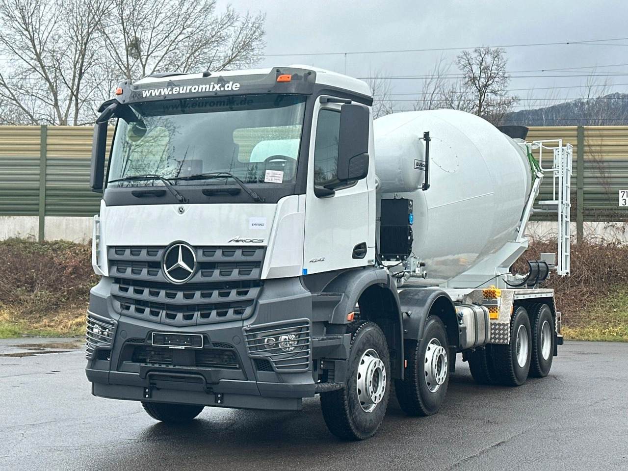 Mercedes-Benz AROCS 5 4242 8x4 Euro5 EuromixMTP EM 12m R - Camião betoneira: foto 2 Mercedes-Benz AROCS 5 4242 8x4 Euro5 EuromixMTP EM 12m R - Camião betoneira: foto 2