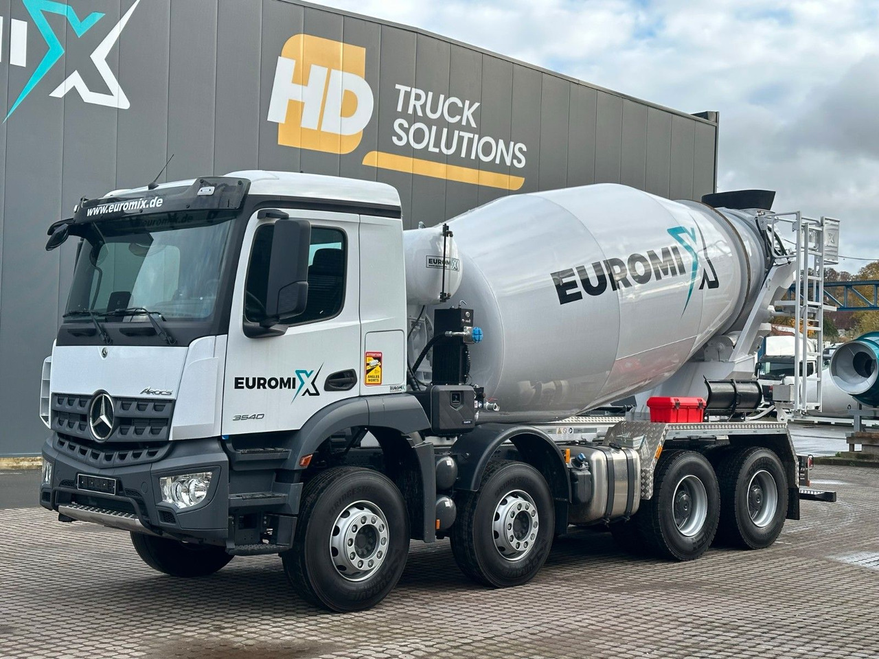 Mercedes-Benz Arocs 5 3540 8x4 EURO 6e EuromixMTP EM 9 L - Camião betoneira: foto 2 Mercedes-Benz Arocs 5 3540 8x4 EURO 6e EuromixMTP EM 9 L - Camião betoneira: foto 2