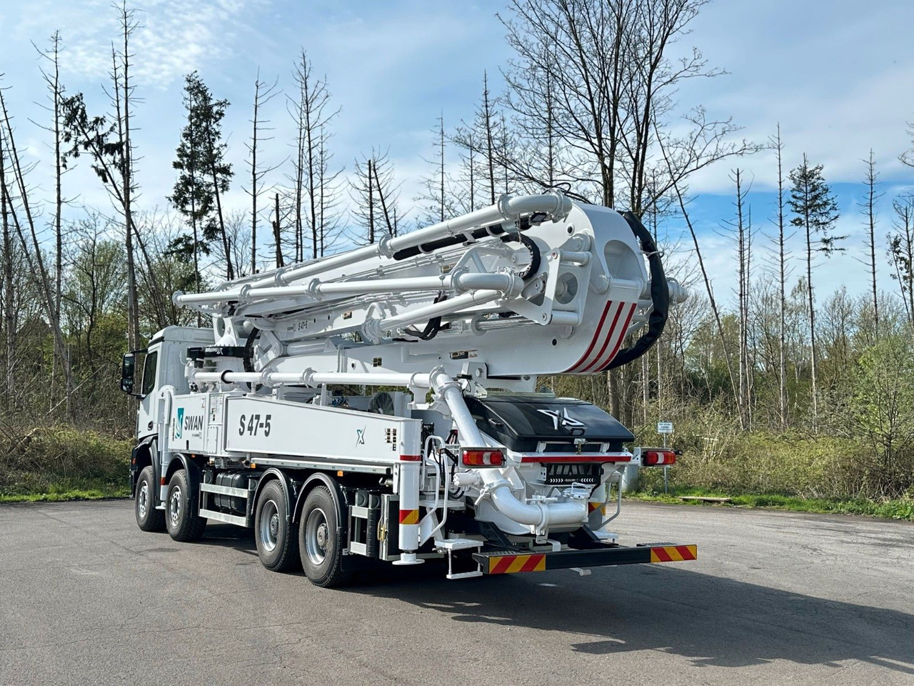 Mercedes-Benz Arocs 5 4542 8x4 SWAN TSP 47-5 160RZ ( 47m ) - Camião betoneira: foto 4 Mercedes-Benz Arocs 5 4542 8x4 SWAN TSP 47-5 160RZ ( 47m ) - Camião betoneira: foto 4