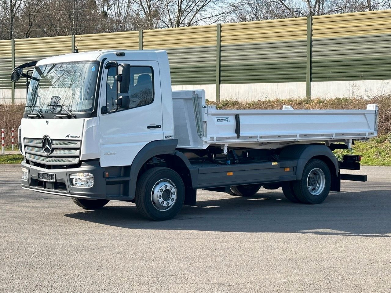Mercedes-Benz Atego 1224 K EuromixMTP 3-Seiten-Kipper - Camião basculante: foto 3 Mercedes-Benz Atego 1224 K EuromixMTP 3-Seiten-Kipper - Camião basculante: foto 3