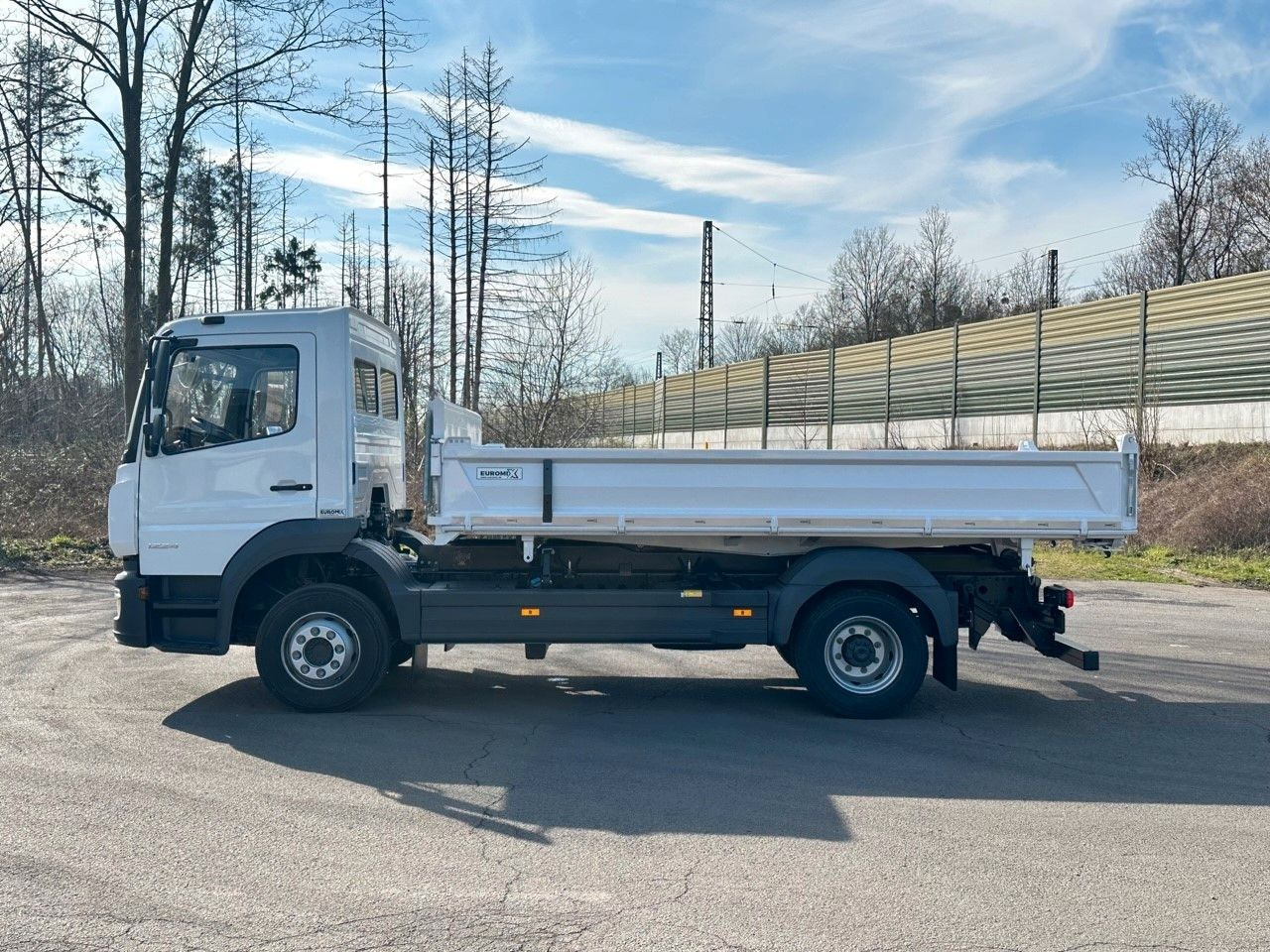 Mercedes-Benz Atego 1224 K EuromixMTP 3-Seiten-Kipper - Camião basculante: foto 4 Mercedes-Benz Atego 1224 K EuromixMTP 3-Seiten-Kipper - Camião basculante: foto 4