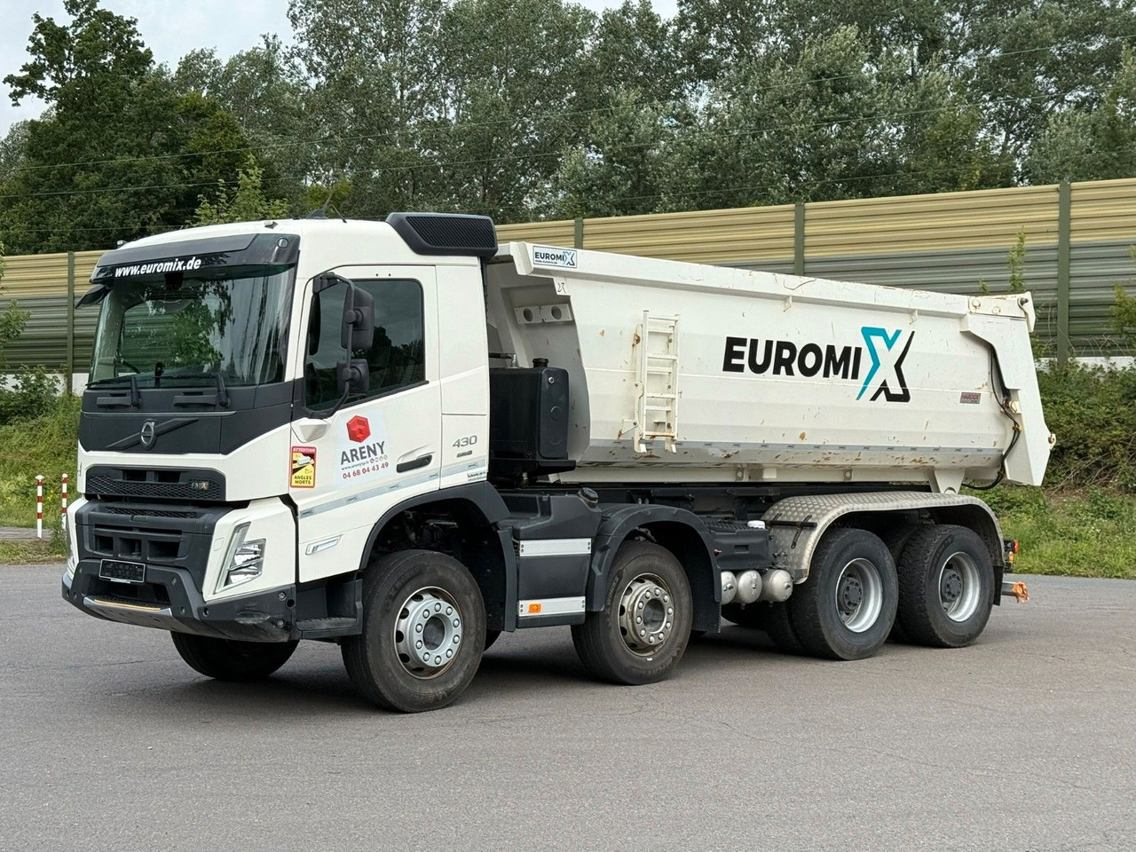 Volvo FMX 430 8X4 EuromixMTP 16m³ Hydraulische Klappe - Camião basculante: foto 4 Volvo FMX 430 8X4 EuromixMTP 16m³ Hydraulische Klappe - Camião basculante: foto 4