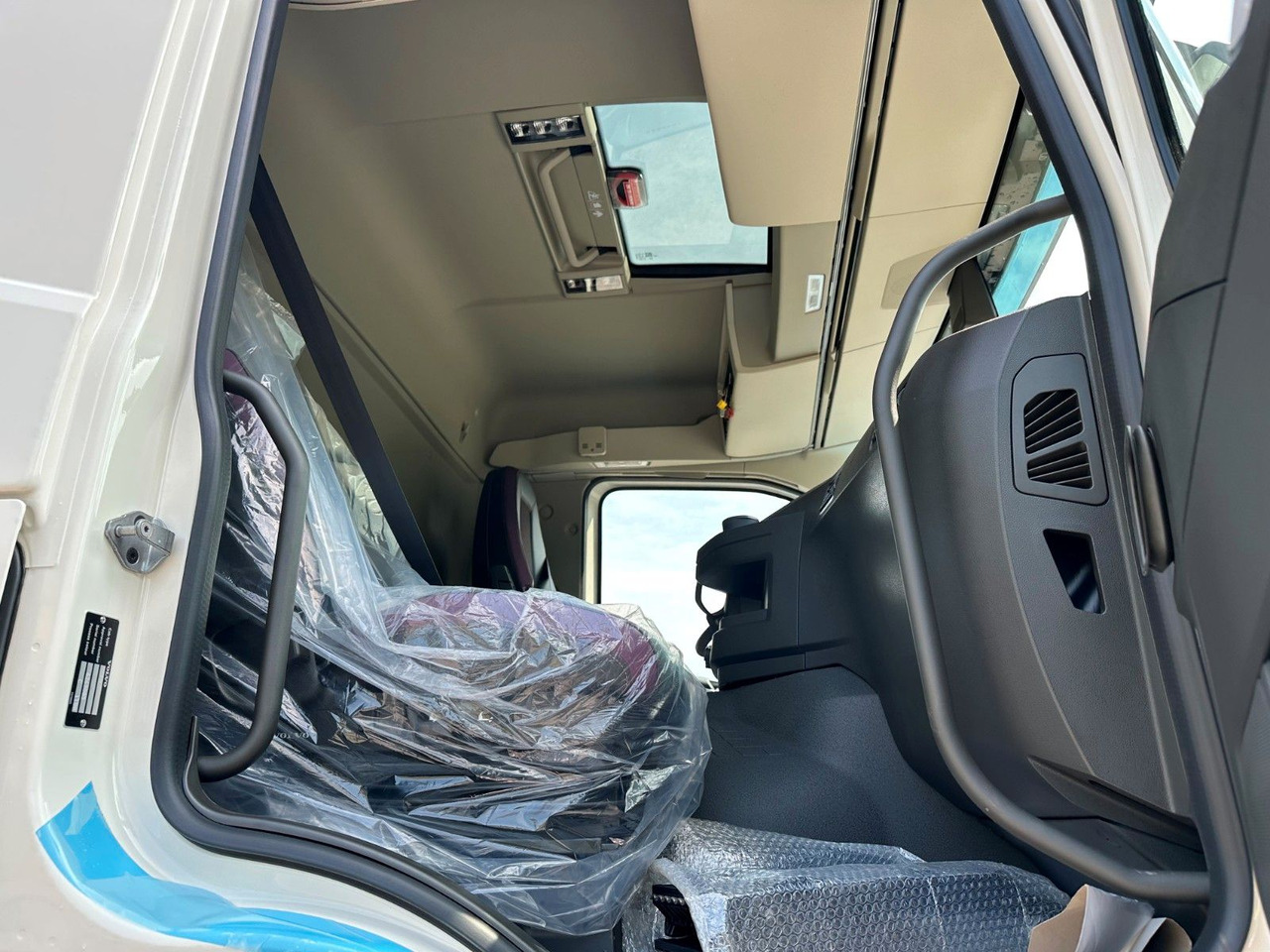 Camião betoneira Volvo FMX 500 8X4 Retarder EuromixMTP EM 10 L: foto 10