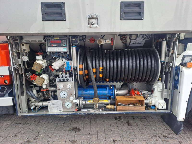 MAN TGS 2011. 6x4 -24000 L Gas tank truck -Gas, Gaz, LPG, GPL, Propane, Butane tank, Gastank ID 2.165 Rootselaar, flowmeter, Sihi pump - Caminhão tanque: foto 4 MAN TGS 2011. 6x4 -24000 L Gas tank truck -Gas, Gaz, LPG, GPL, Propane, Butane tank, Gastank ID 2.165 Rootselaar, flowmeter, Sihi pump - Caminhão tanque: foto 4