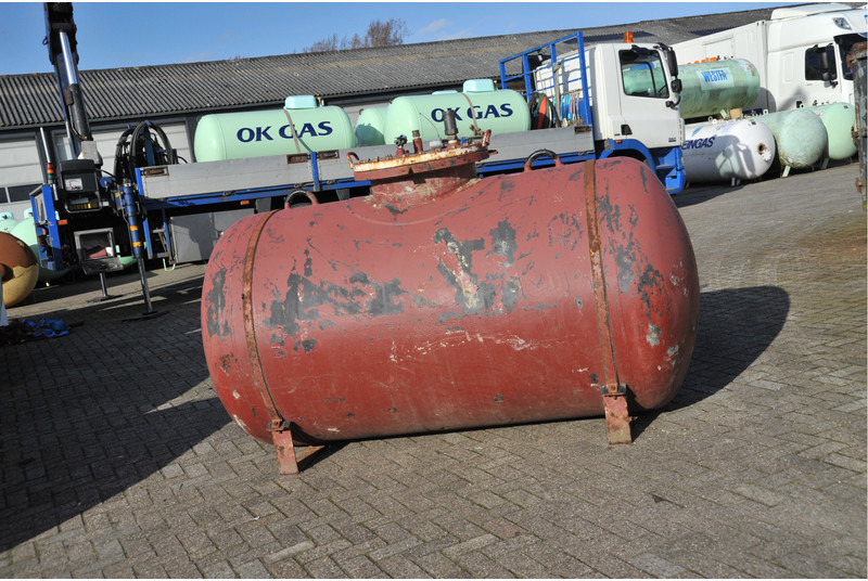 Visser 2700L(1,35 ton) Gas tanks - Gas, Gaz, LPG, GPL, Propane, Butane tanks Underground Used Tanks ID 1.004 - Tanque de combustível por Camião: foto 1 Visser 2700L(1,35 ton) Gas tanks - Gas, Gaz, LPG, GPL, Propane, Butane tanks Underground Used Tanks ID 1.004 - Tanque de combustível por Camião: foto 1
