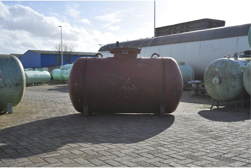 Visser 2700L(1,35 ton) Gas tanks - Gas, Gaz, LPG, GPL, Propane, Butane tanks Underground Used Tanks ID 1.004 - Tanque de combustível por Camião: foto 3 Visser 2700L(1,35 ton) Gas tanks - Gas, Gaz, LPG, GPL, Propane, Butane tanks Underground Used Tanks ID 1.004 - Tanque de combustível por Camião: foto 3