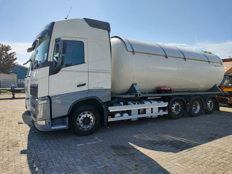 Volvo FH 420 8x2-4 -32791 L Gas tank truck -Gas, Gaz, LPG, GPL, Propane, Butane tank, Gastank ID 2.169 Eurotank, flowmeter, pump - Caminhão tanque: foto 3 Volvo FH 420 8x2-4 -32791 L Gas tank truck -Gas, Gaz, LPG, GPL, Propane, Butane tank, Gastank ID 2.169 Eurotank, flowmeter, pump - Caminhão tanque: foto 3