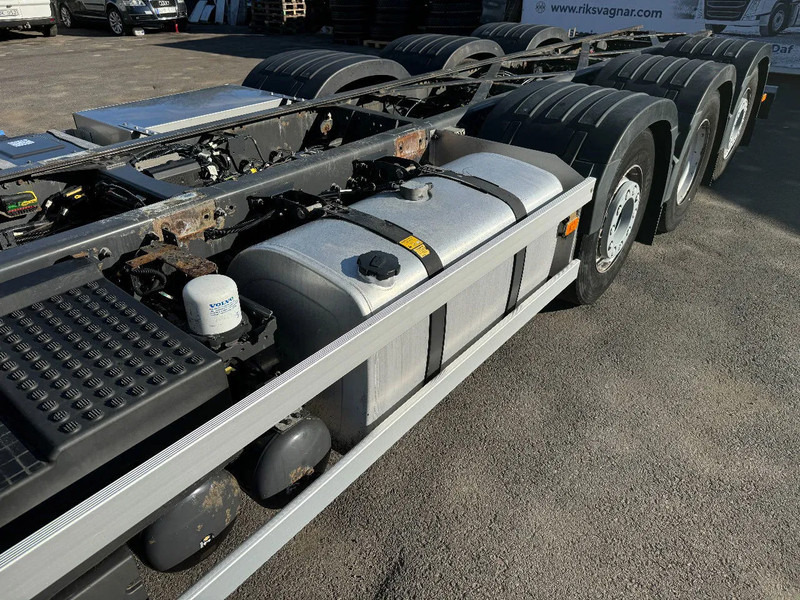 Volvo FH 540 8x2*4, ADR, Euro 6, Chassi (former Tank-truck), 2018 - Camião chassi: foto 4 Volvo FH 540 8x2*4, ADR, Euro 6, Chassi (former Tank-truck), 2018 - Camião chassi: foto 4