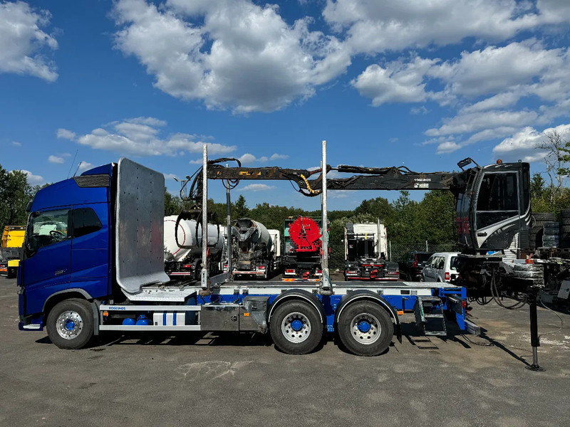 Volvo FH 6x4, Timber-truck + Jonsered 1080, 2017 - Camião de transporte de madeira, Camião grua: foto 4 Volvo FH 6x4, Timber-truck + Jonsered 1080, 2017 - Camião de transporte de madeira, Camião grua: foto 4