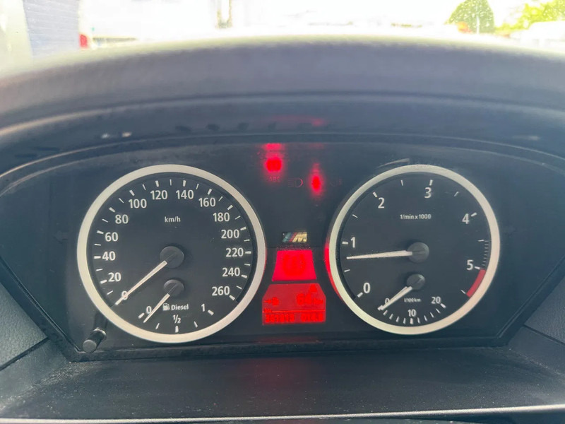 Automóvel BMW 5 Serie **520D TOURING-EURO 4**: foto 11