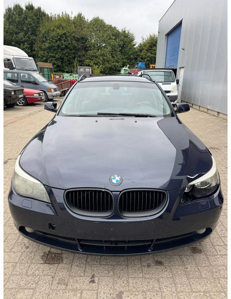 BMW 5 Serie **520D TOURING-EURO 4** - Automóvel: foto 2 BMW 5 Serie **520D TOURING-EURO 4** - Automóvel: foto 2