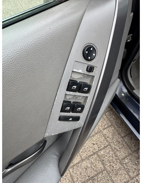Automóvel BMW 5 Serie **520D TOURING-EURO 4**: foto 10