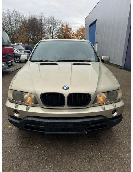BMW X5 **3.0-PETROL-ESSENCE** - SUV: foto 2 BMW X5 **3.0-PETROL-ESSENCE** - SUV: foto 2