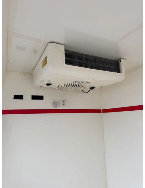 Ford Transit Custom **L2-EURO 6-AC/-30/+22/+4°C** - Carrinha frigorífica: foto 5 Ford Transit Custom **L2-EURO 6-AC/-30/+22/+4°C** - Carrinha frigorífica: foto 5