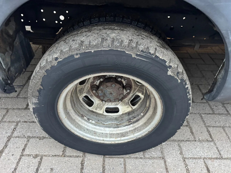 Iveco Daily **35C15-EURO 5-MOTOR 3.0** - Furgão: foto 4 Iveco Daily **35C15-EURO 5-MOTOR 3.0** - Furgão: foto 4