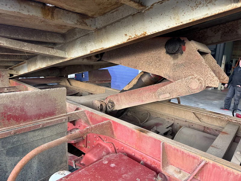 Iveco Eurocargo **120E15-6CYL-FULL STEEL** - Camião basculante: foto 5 Iveco Eurocargo **120E15-6CYL-FULL STEEL** - Camião basculante: foto 5