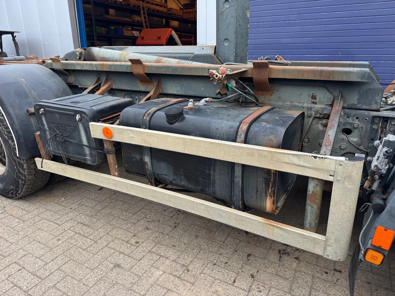 MAN 33.403 **BELGIAN TRUCK-FULL STEEL-MANUAL PUMP** - Camião polibenne: foto 4 MAN 33.403 **BELGIAN TRUCK-FULL STEEL-MANUAL PUMP** - Camião polibenne: foto 4