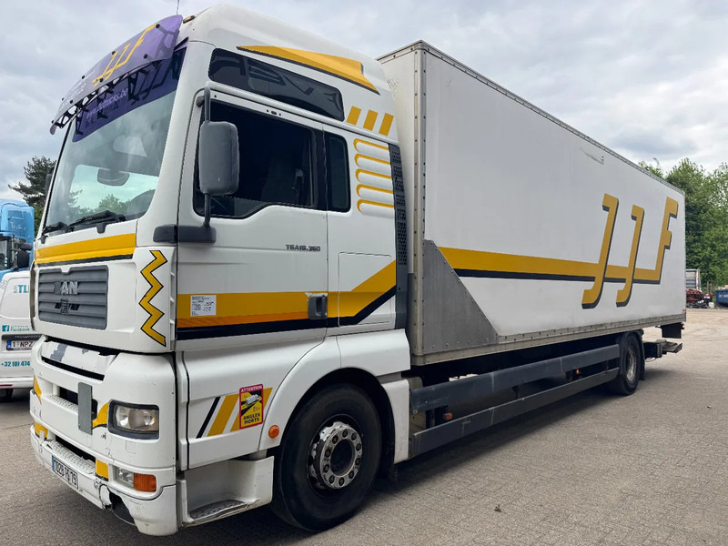 MAN TGA 18.360 **MANUAL GEARBOX-BOITE MANUELLE** - Camião furgão: foto 1 MAN TGA 18.360 **MANUAL GEARBOX-BOITE MANUELLE** - Camião furgão: foto 1