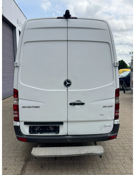 Mercedes-Benz Sprinter 311 **COOLING FOR MEDICATION TRANSPORT-EURO6B-AIRCO** - Carrinha frigorífica: foto 5 Mercedes-Benz Sprinter 311 **COOLING FOR MEDICATION TRANSPORT-EURO6B-AIRCO** - Carrinha frigorífica: foto 5
