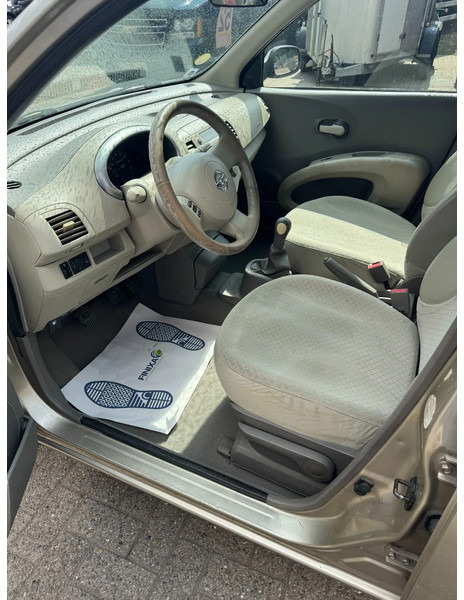 Sedan Nissan Micra **PETROL-ESSENCE-AIRCO**: foto 9