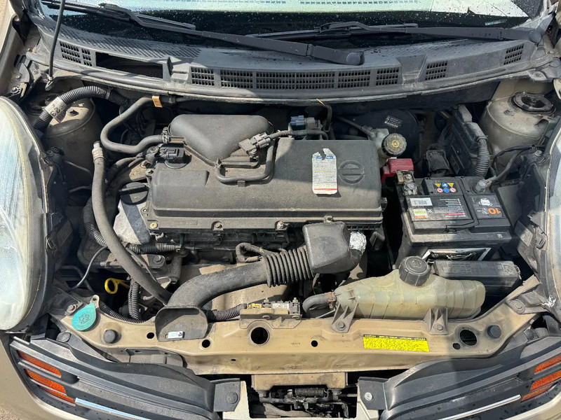 Sedan Nissan Micra **PETROL-ESSENCE-AIRCO**: foto 13
