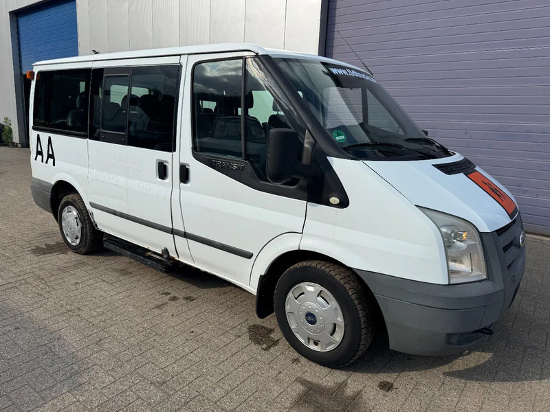 Ford **TRANSIT-9SEATS** - Ônibus: foto 1 Ford **TRANSIT-9SEATS** - Ônibus: foto 1