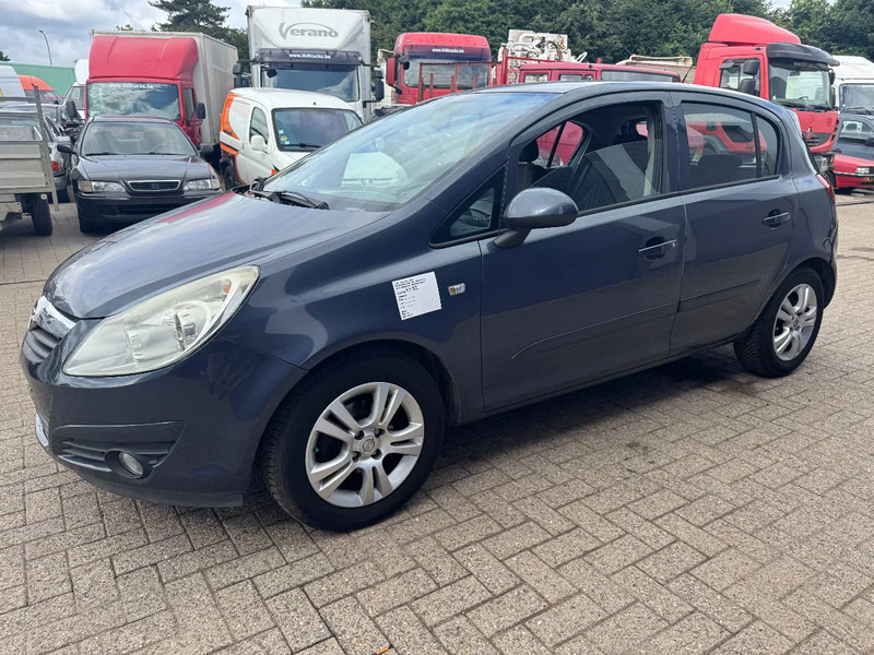 Opel Corsa **EURO4-AIRCO** - Sedan: foto 1 Opel Corsa **EURO4-AIRCO** - Sedan: foto 1