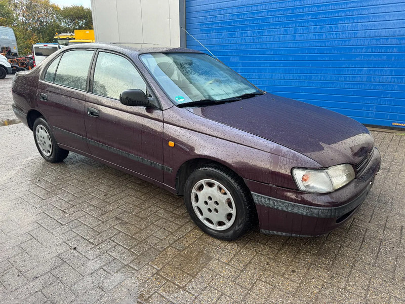 Toyota Carina E **2.0 PETROL-ESSENCE** - Sedan: foto 1 Toyota Carina E **2.0 PETROL-ESSENCE** - Sedan: foto 1
