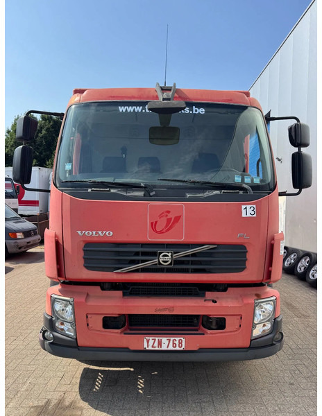 Volvo FL 240 **EURO 4-MANUAL GEARBOX** - Camião furgão: foto 2 Volvo FL 240 **EURO 4-MANUAL GEARBOX** - Camião furgão: foto 2