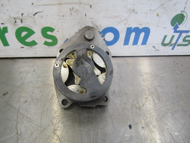 CUMMINS 6 CTA C SERIES OIL PUMP P/NO 3930338 - Motor e peças por Camião: foto 2 CUMMINS 6 CTA C SERIES OIL PUMP P/NO 3930338 - Motor e peças por Camião: foto 2