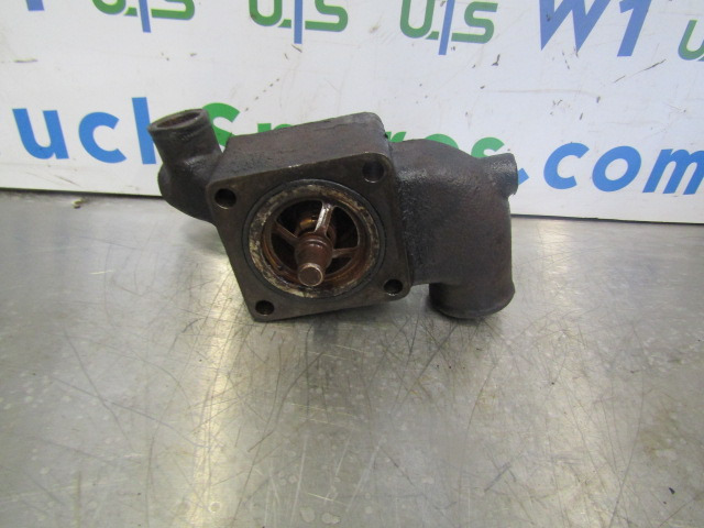 CUMMINS M11 THERMOSTAT HOUSING P/NO 3076793-3 - Motor e peças por Camião: foto 3 CUMMINS M11 THERMOSTAT HOUSING P/NO 3076793-3 - Motor e peças por Camião: foto 3