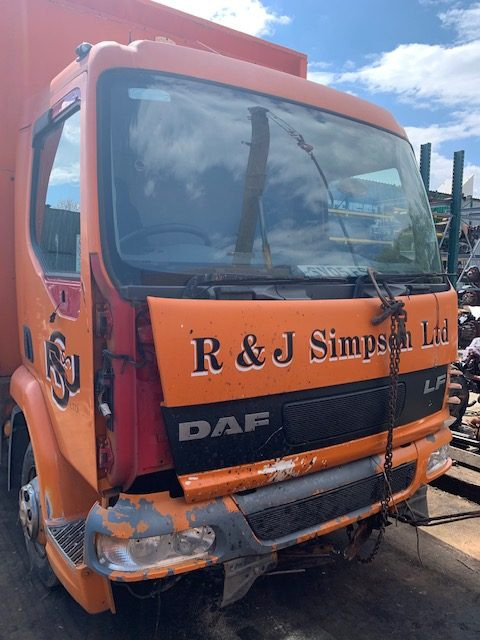 DAF LF 45 2005 BREAKING FOR SPARES - Camião: foto 1 DAF LF 45 2005 BREAKING FOR SPARES - Camião: foto 1