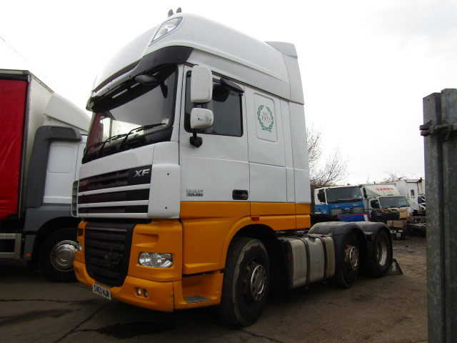 DAF XF 105 460 MANUAL 2013 ALL PARTS AVAILABLE - Camião: foto 2 DAF XF 105 460 MANUAL 2013 ALL PARTS AVAILABLE - Camião: foto 2