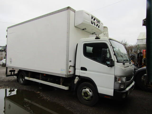 MITSUBISHI FUSO REFRIDGERATED TRUCK 2013 FOR BREAKING - Camião: foto 1 MITSUBISHI FUSO REFRIDGERATED TRUCK 2013 FOR BREAKING - Camião: foto 1