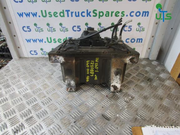 DAF CF / XF EURO 5 ADBLUE PUMP BOSCH PART NO 0444010099 - Sistema de combustível por Camião: foto 1 DAF CF / XF EURO 5 ADBLUE PUMP BOSCH PART NO 0444010099 - Sistema de combustível por Camião: foto 1