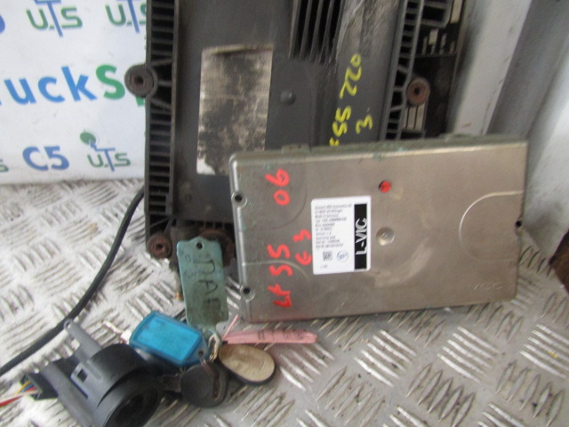 DAF LF 55 220 EURO 3 ENGINE ECU KIT P/NO 1898112 - Centralina electrónica por Camião: foto 4 DAF LF 55 220 EURO 3 ENGINE ECU KIT P/NO 1898112 - Centralina electrónica por Camião: foto 4