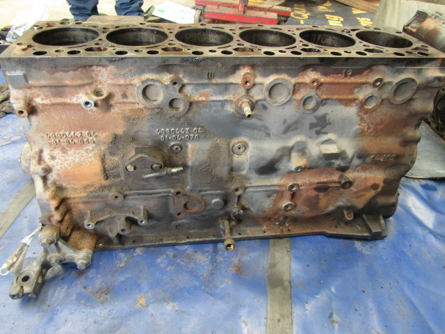 DAF LF 55 EURO 6 PX7-164 ENGINE BLOCK P/NO 499044304 /81-04-070 - Motor e peças por Camião: foto 4 DAF LF 55 EURO 6 PX7-164 ENGINE BLOCK P/NO 499044304 /81-04-070 - Motor e peças por Camião: foto 4