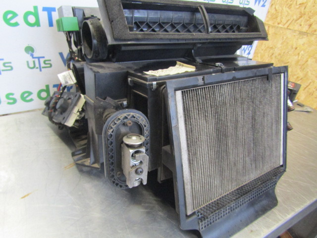 DAF XF 105 HEATER MATRIX COMPLETE P/NO 1697537 - Motor e peças por Camião: foto 1 DAF XF 105 HEATER MATRIX COMPLETE P/NO 1697537 - Motor e peças por Camião: foto 1
