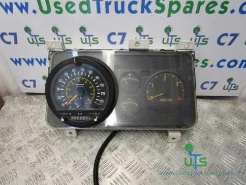 ISUZU NQR CLOCK CLUSTER AND TACHO - Sistema elétrico por Camião: foto 1 ISUZU NQR CLOCK CLUSTER AND TACHO - Sistema elétrico por Camião: foto 1