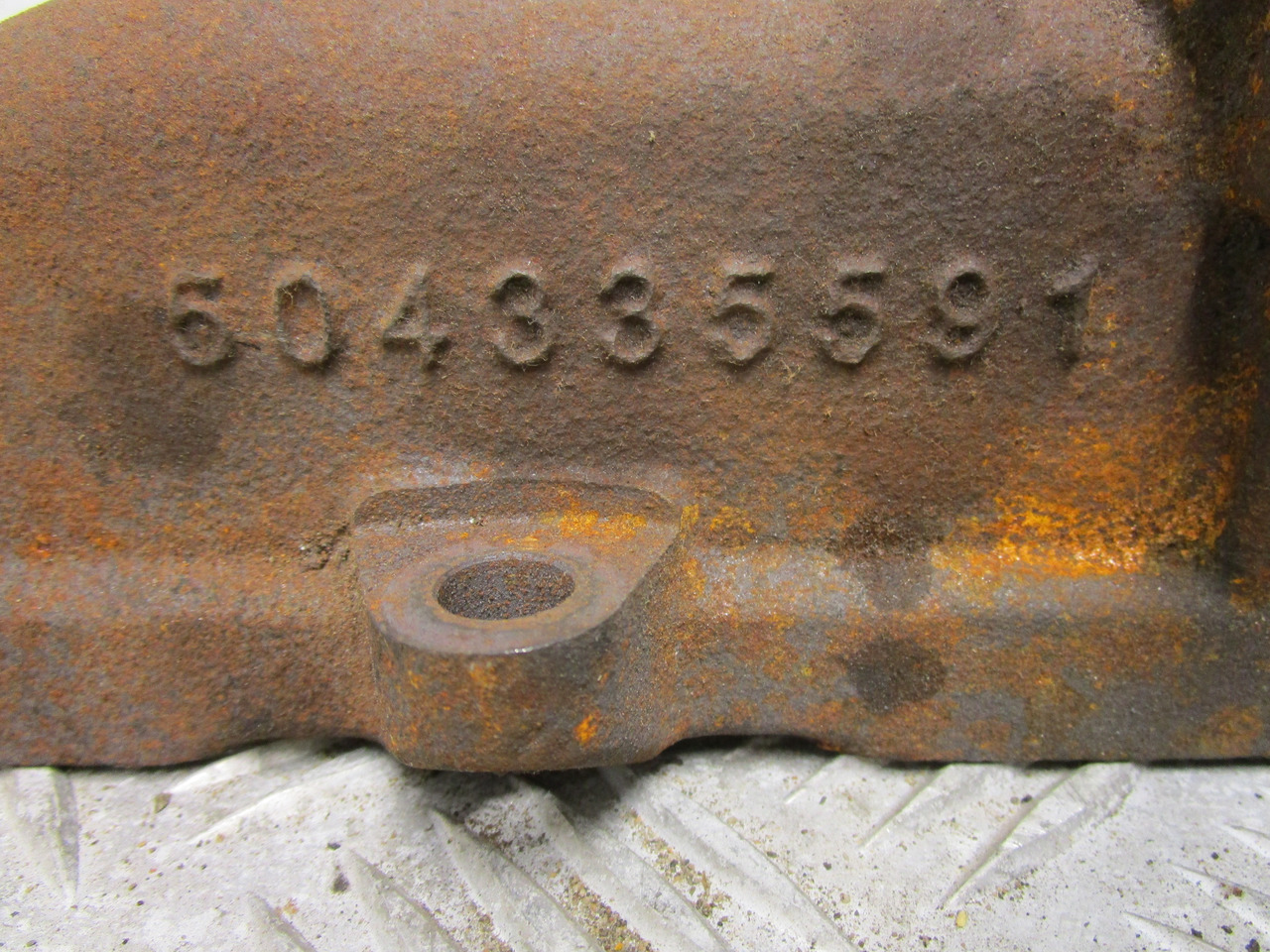 IVECO DAILY 3.0 EXHAUST MANIFOLD P/NO 50433559 - Sistema de escape por Camião: foto 2 IVECO DAILY 3.0 EXHAUST MANIFOLD P/NO 50433559 - Sistema de escape por Camião: foto 2