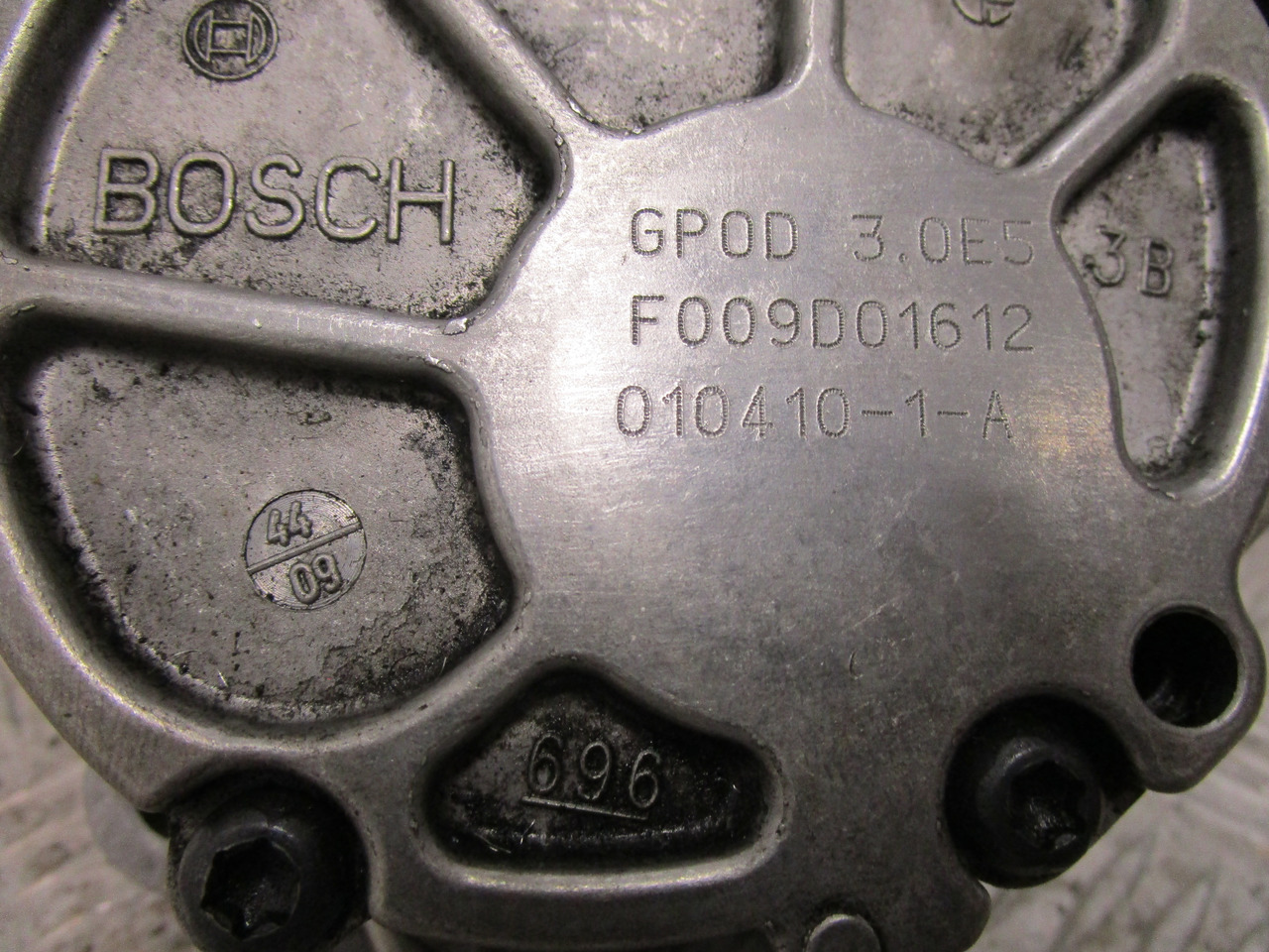 IVECO DAILY 3.0 VACUUM PUMP P/NO F009D01612 - Motor e peças por Camião: foto 2 IVECO DAILY 3.0 VACUUM PUMP P/NO F009D01612 - Motor e peças por Camião: foto 2