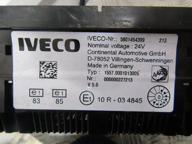 IVECO STRALIS CLOCK CLUSTER P/NO 5801454399 - Cabine e interior por Camião: foto 2 IVECO STRALIS CLOCK CLUSTER P/NO 5801454399 - Cabine e interior por Camião: foto 2