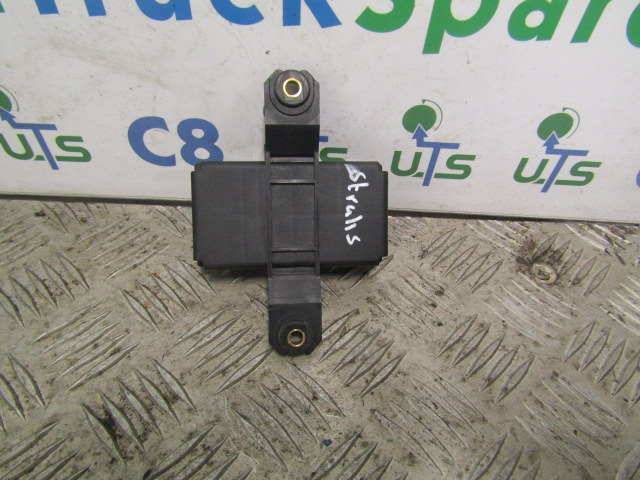 IVECO STRALIS CONTROL UNIT P/NO 504111498 - Sistema elétrico por Camião: foto 1 IVECO STRALIS CONTROL UNIT P/NO 504111498 - Sistema elétrico por Camião: foto 1