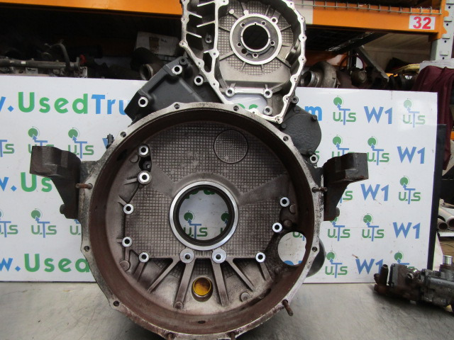 IVECO STRALIS CURSOR 10 FLYWHEEL BELLHOUSING P/NO 5801551117 - Volante do motor por Camião: foto 2 IVECO STRALIS CURSOR 10 FLYWHEEL BELLHOUSING P/NO 5801551117 - Volante do motor por Camião: foto 2