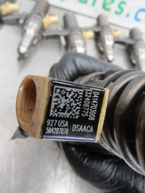 IVECO STRALIS CURSOR 10 INJECTORS P/NO 504287070/0414703008 - Sistema de combustível por Camião: foto 3 IVECO STRALIS CURSOR 10 INJECTORS P/NO 504287070/0414703008 - Sistema de combustível por Camião: foto 3