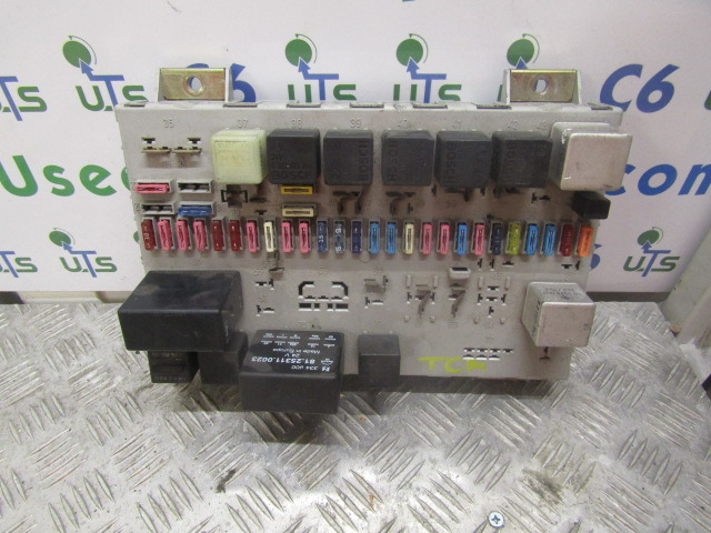 MAN TGA FUSEBOARD P/NO 81.25444.6060 - Sistema elétrico por Camião: foto 1 MAN TGA FUSEBOARD P/NO 81.25444.6060 - Sistema elétrico por Camião: foto 1