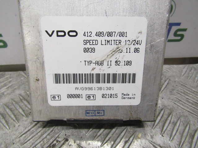 MAN TGA SPEED LIMITER CONTROL/ECU P/NO 412.409/007/001 - Sistema elétrico por Camião: foto 2 MAN TGA SPEED LIMITER CONTROL/ECU P/NO 412.409/007/001 - Sistema elétrico por Camião: foto 2