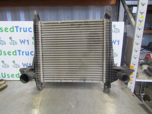 MAN TGL DO834 INTERCOOLER P/NO 81.06130.0228 - Motor e peças por Camião: foto 1 MAN TGL DO834 INTERCOOLER P/NO 81.06130.0228 - Motor e peças por Camião: foto 1