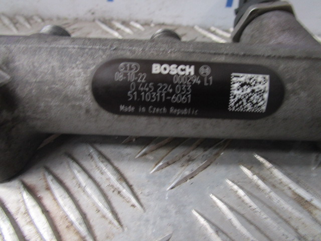 MAN TGL DO834 LFL54 BOSCH FUEL RAIL P/NO 0445224033 - Motor e peças por Camião: foto 2 MAN TGL DO834 LFL54 BOSCH FUEL RAIL P/NO 0445224033 - Motor e peças por Camião: foto 2
