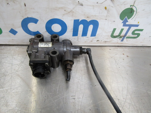 MAN TGM 340 DO836 EGR SOLENOID VALVE NORGREN 4068531 P/NO 51-25907-0123 - Motor e peças por Camião: foto 1 MAN TGM 340 DO836 EGR SOLENOID VALVE NORGREN 4068531 P/NO 51-25907-0123 - Motor e peças por Camião: foto 1